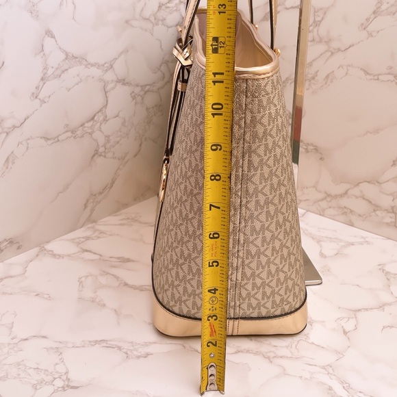 Michael Kors Jet Set Travel Large Top Zip Tote - Picture 2 of 10